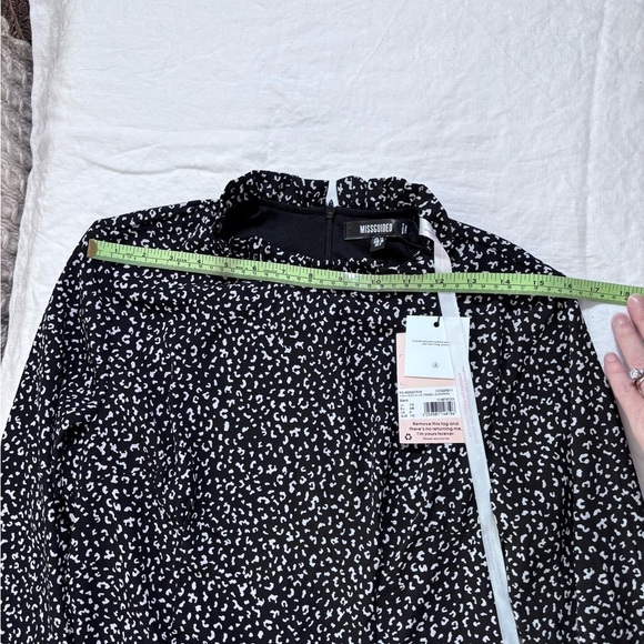 Misguided A Line Dress With High Neck in Black Leopard Print NWT Size 6 Lined - Picture 12 of 15